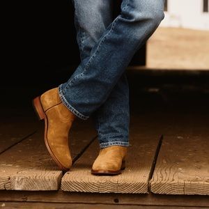 BNIB! Rhodes Roper Suede Boot